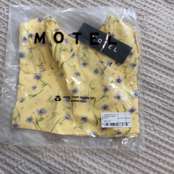 Motel Rocks Top - Picture 2 of 2